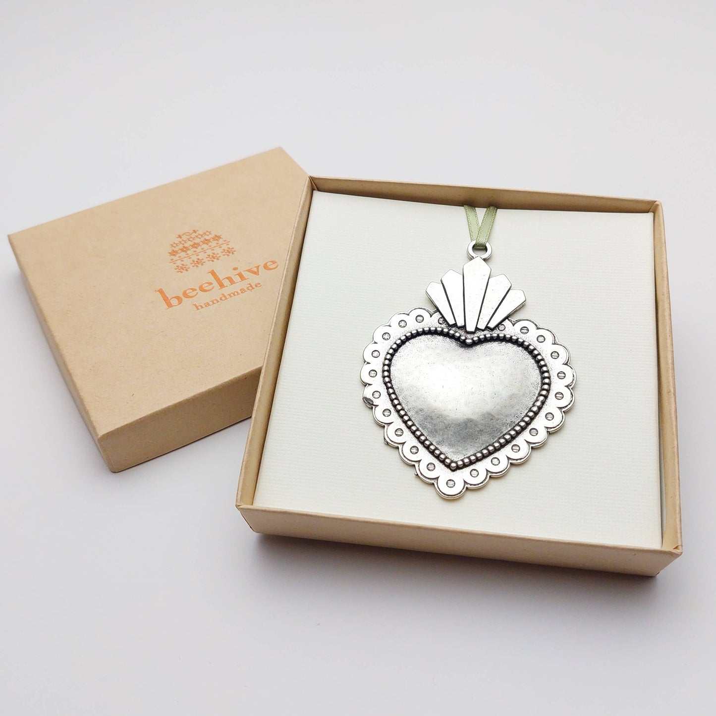 Sacred Heart Ornament - Bespoke Hearts