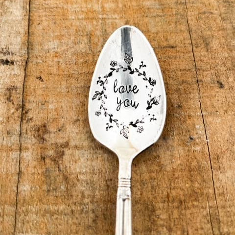 Love You Garland Spoon - Bespoke Hearts