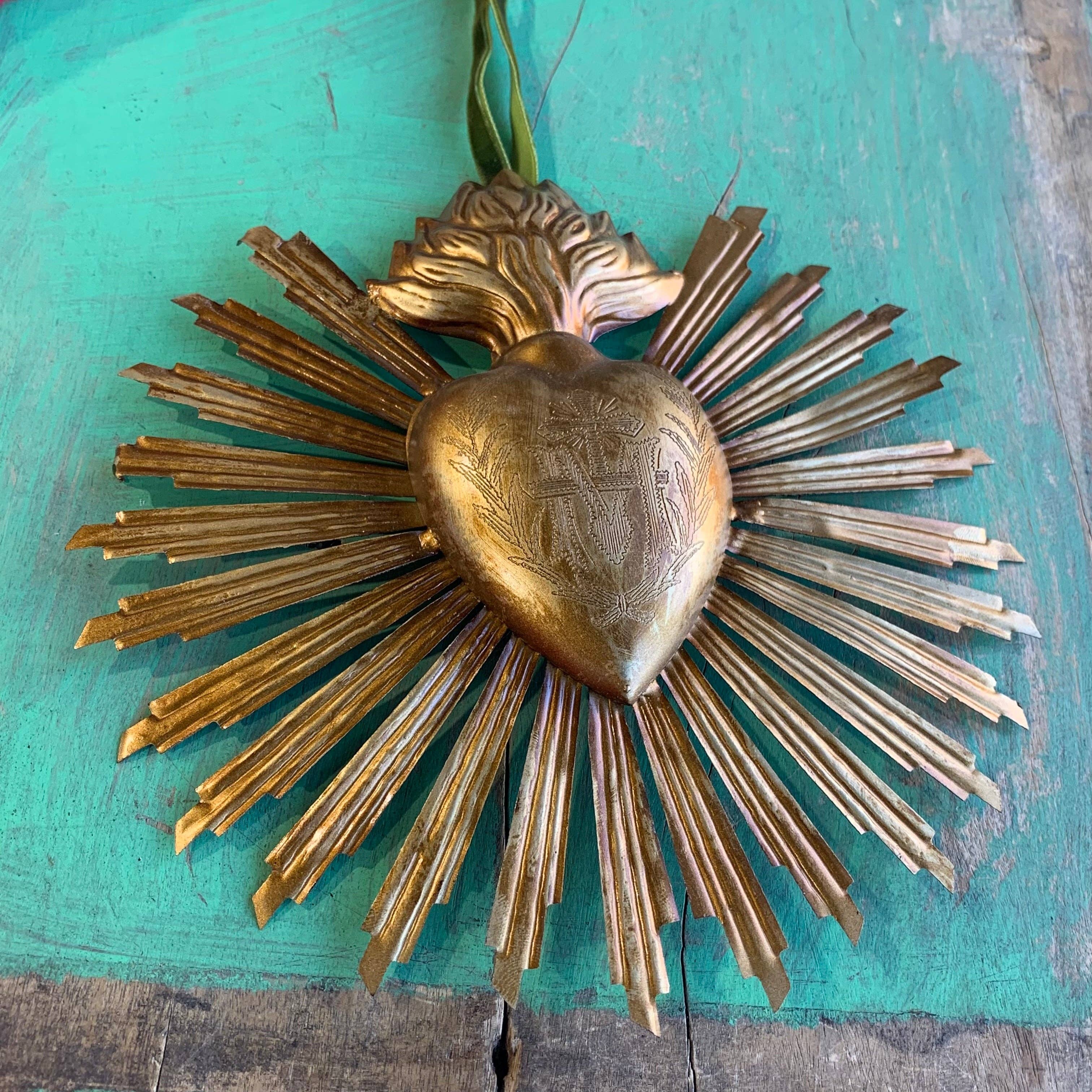 Sun Rays Sacred Heart - A Unique Gift from Bespoke Hearts