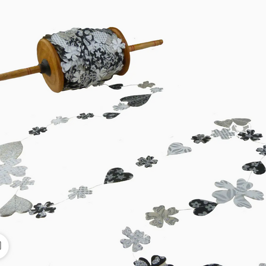 Epigram Heart & Flowers Paper Garland Reel (30m)