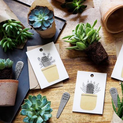 'Grow Strong' Plant Marker